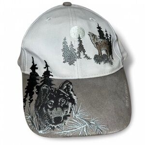 🌟SOLD🌟Vintage Polar USA Wolf Embroidered Cap